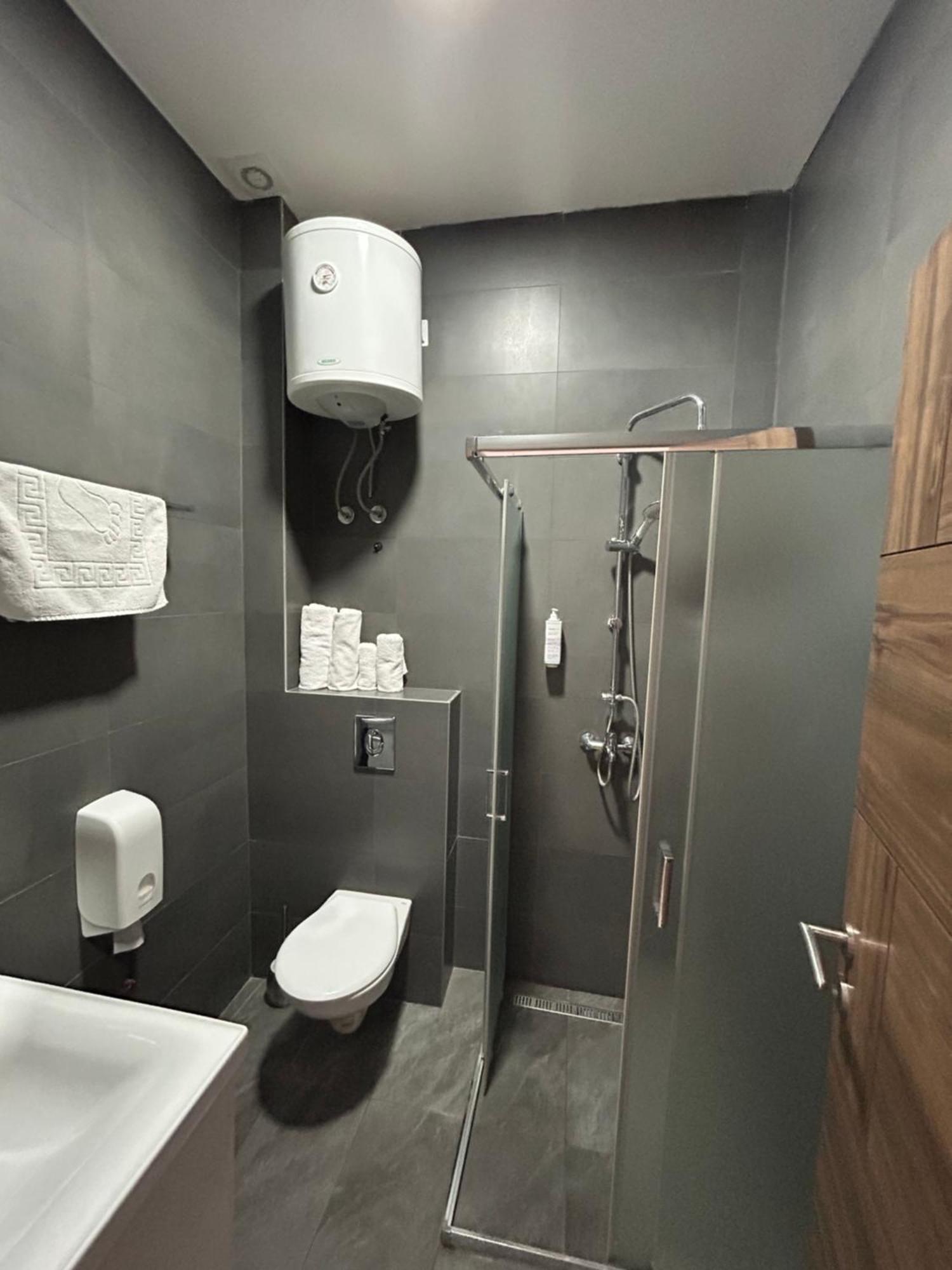 H.T Hotel Belgrade Luaran gambar